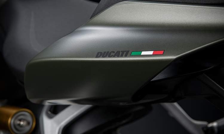 Streetfighter V2 Ducati Logo