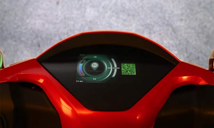 Okinawa Okhi 90 Digitally Informative Speedometer With Detailed Battery Voltage Information