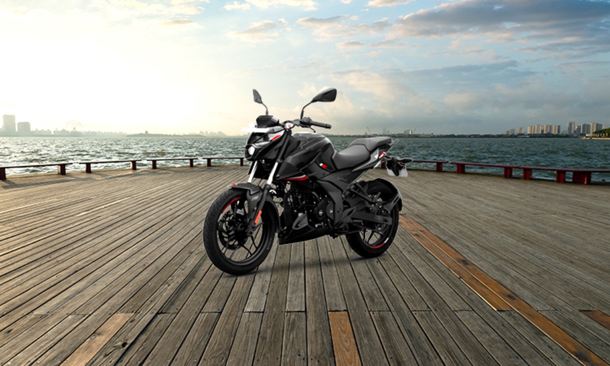 Bajaj Pulsar N160 Images