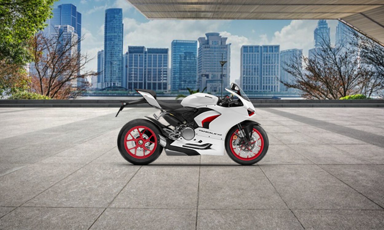 Ducati Panigale V2 Images