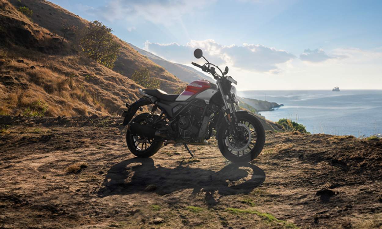 Hero Mavrick 440 Images