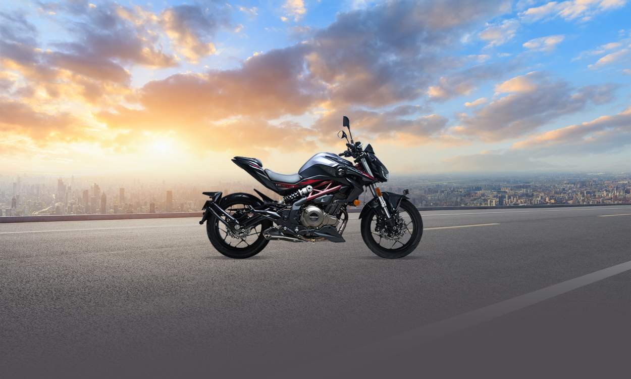 QJ Motor SRK 400 Images