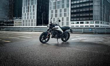 Husqvarna Svartpilen 401