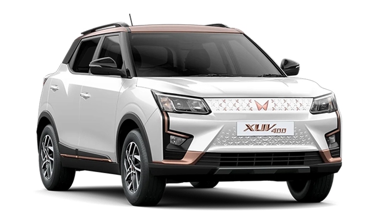 Mahindra XUV400 Everest White Dualtone