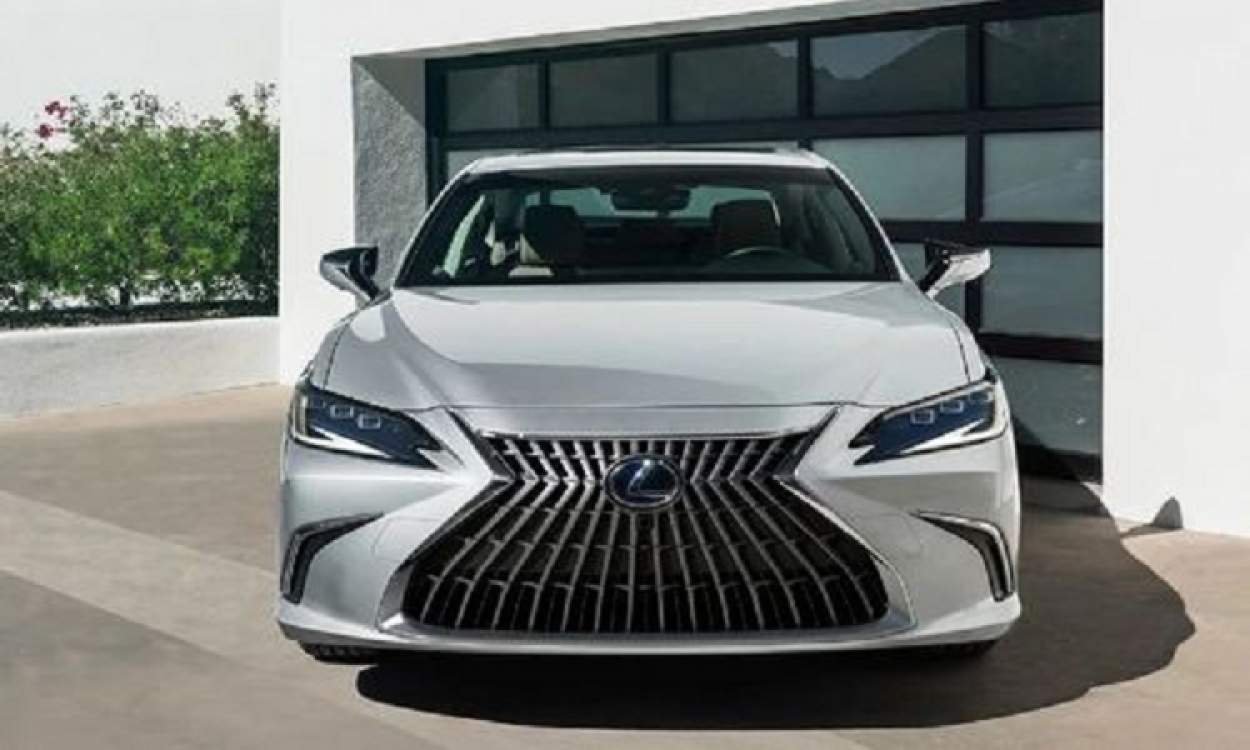 Lexus ES Images