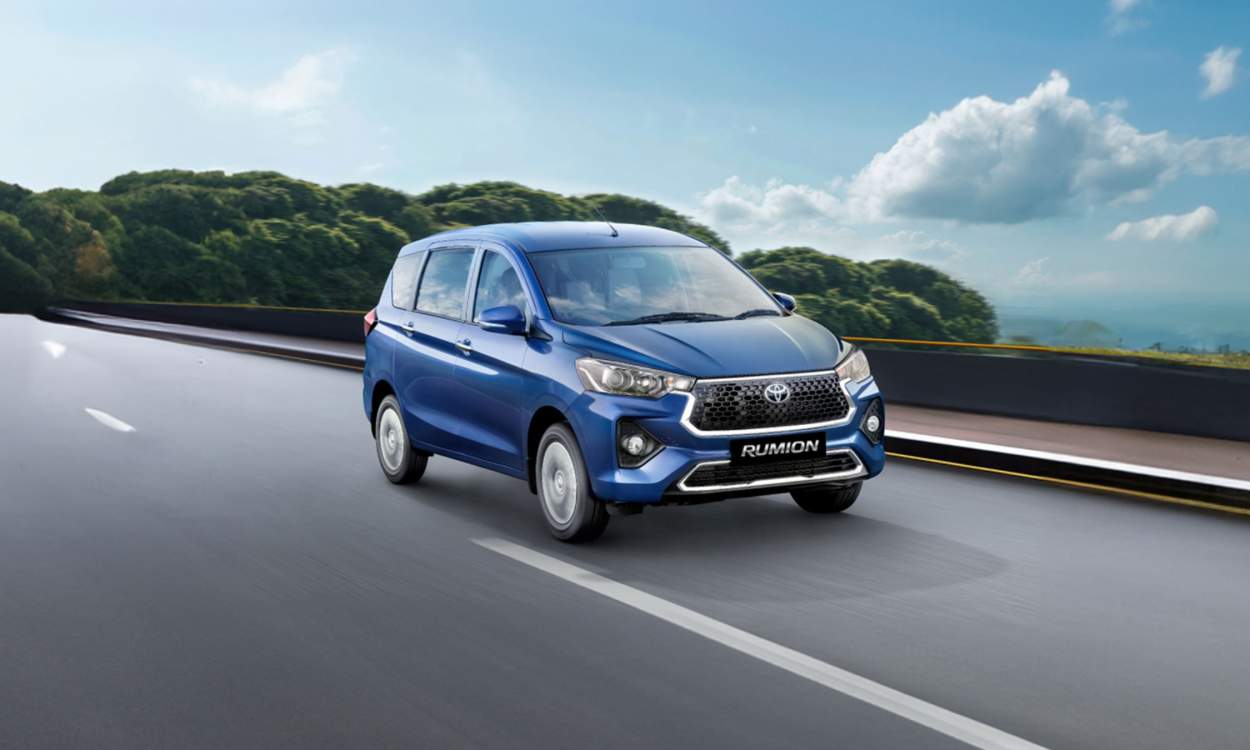 Toyota Rumion Images