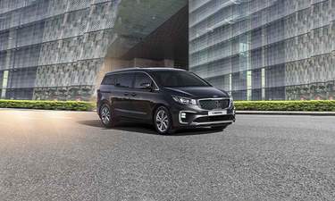 Kia Carnival Fullsize/Premium MPV car