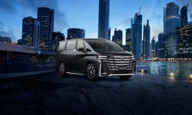 Toyota Vellfire Fullsize/Premium MPV car